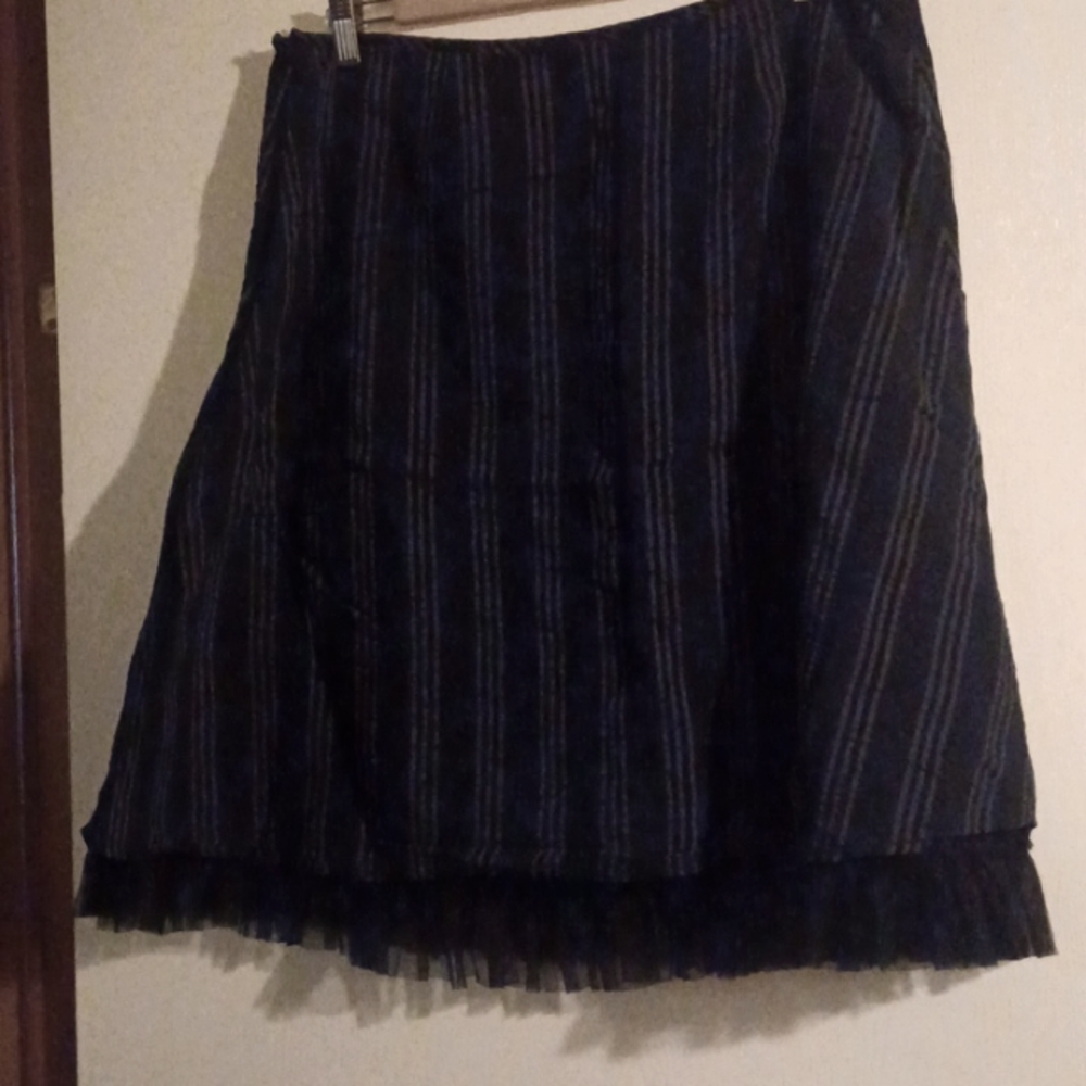 Isaac Mizrahi Mid Skirt Black with grey stripes